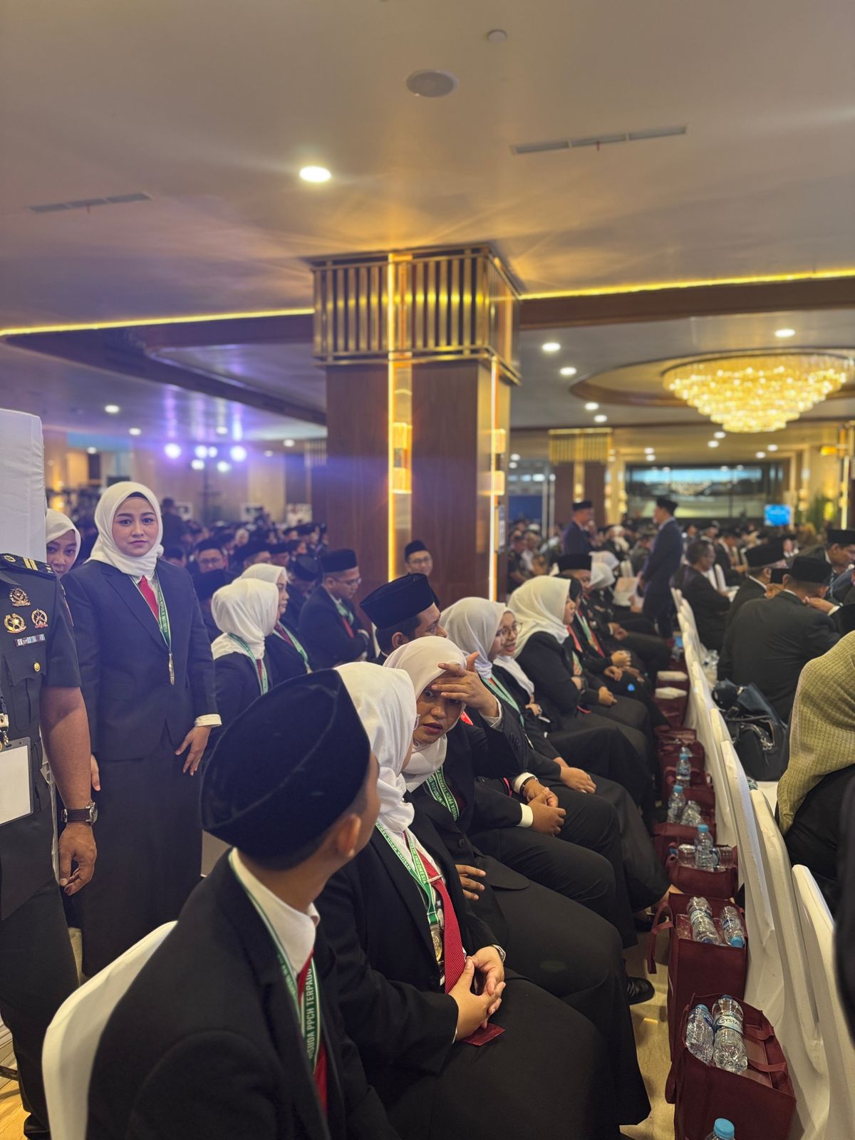 Dari Gen Z hingga Gen X: Yang Termuda dan Tertua dalam Pengukuhan Hakim 2025