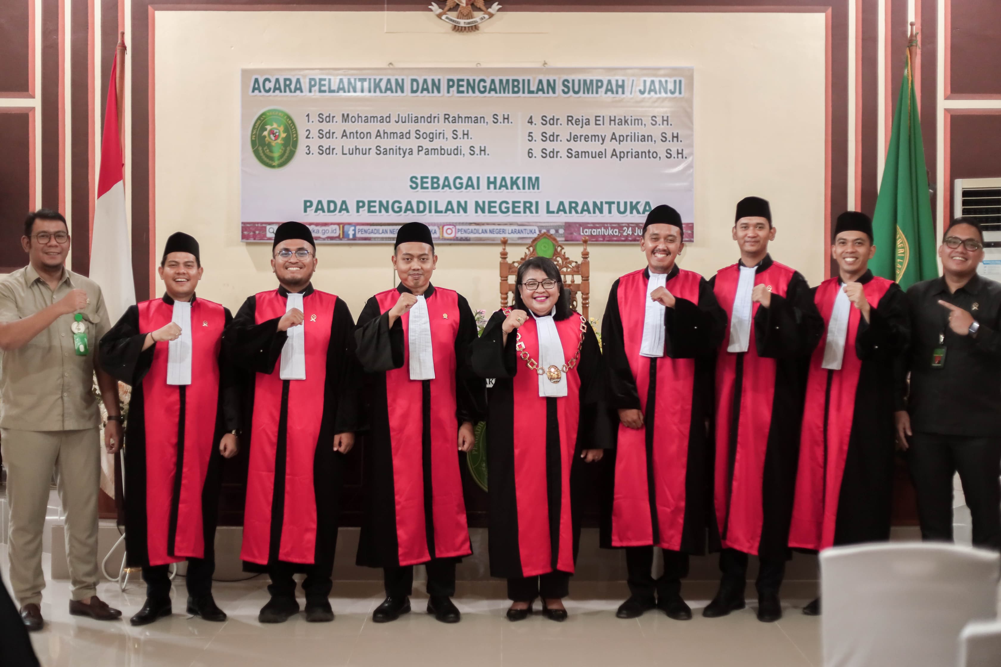 Enam Hakim Baru Bersiap Menjaga Gerbang Keadilan di Ujung Timur Flores