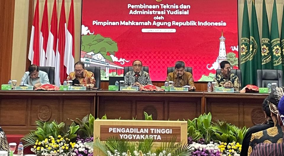 Ketua MA: Tak Ada Toleransi Pelayanan Transaksional, Jangan Kufur Nikmat!