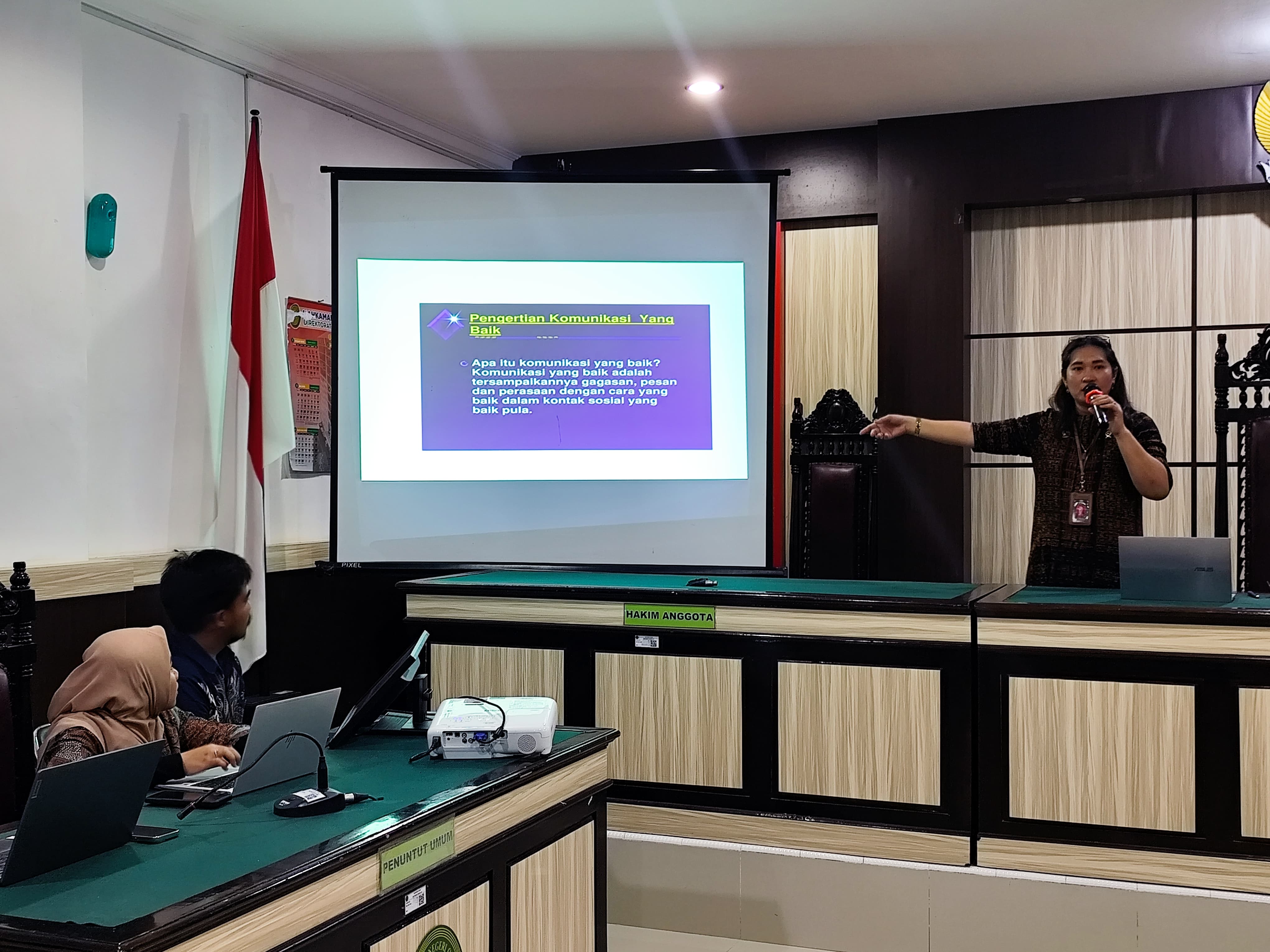 Ketua PN Oelamasi: Better Communication Sarana Peningkatan Kualitas Diri