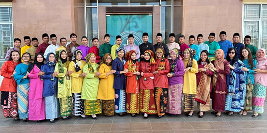 Lestarikan Tradisi Lokal, PN Kuala Tungkal Kenakan Baju Adat Melayu Jambi