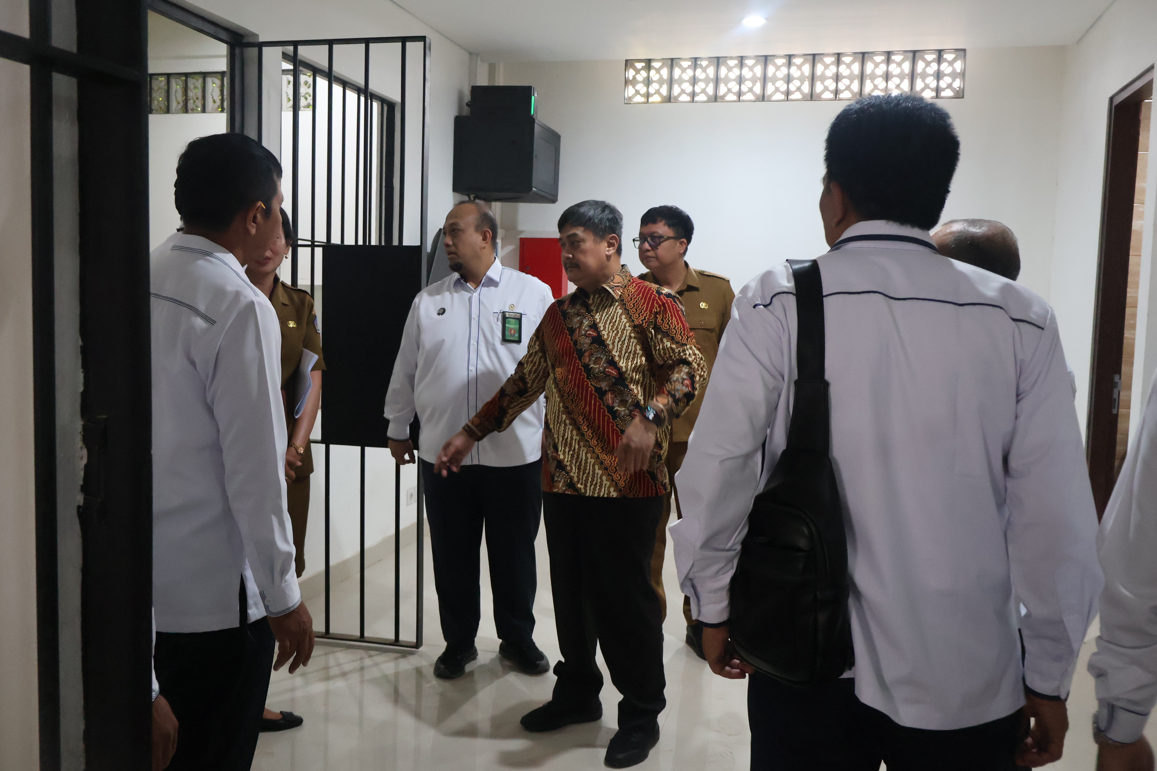 Wakil Ketua MA bidang Nonyudisial memeriksa gedung PN Badung (dok.ist)