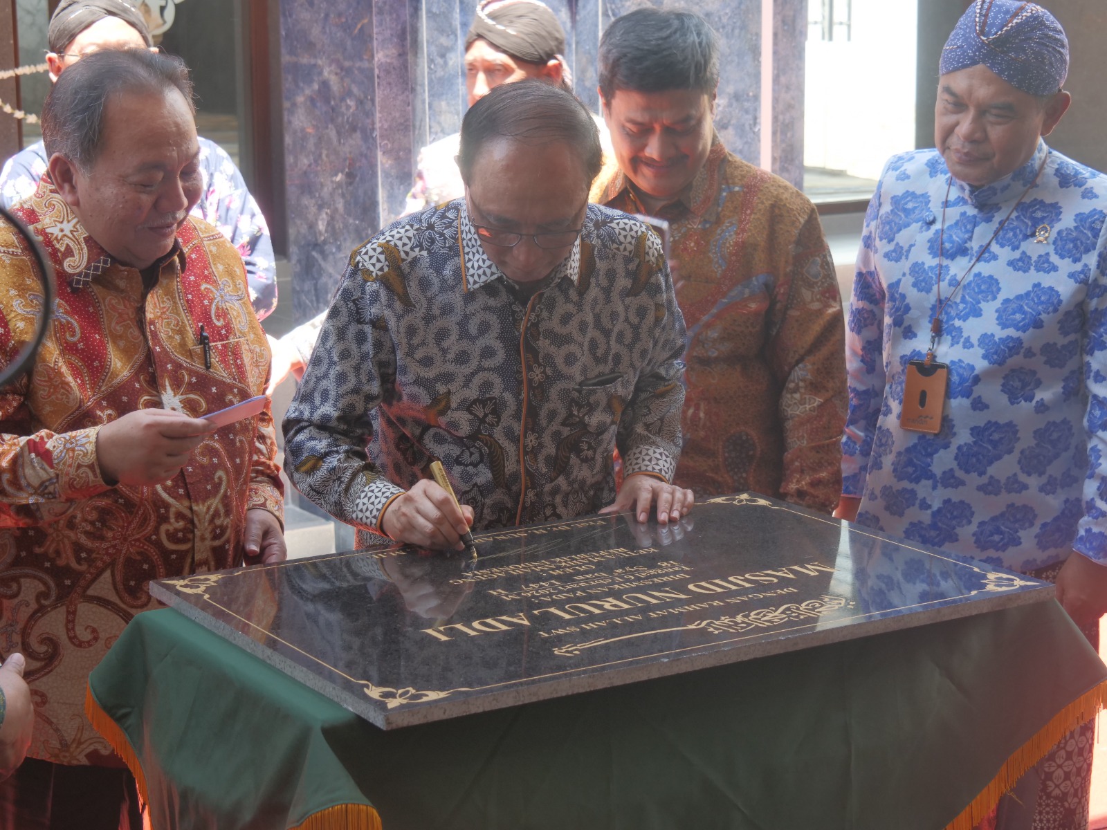 Meresmikan Masjid, Ketua Mahkamah Agung Pesankan Sebagai Sarana Pembinaan Moral