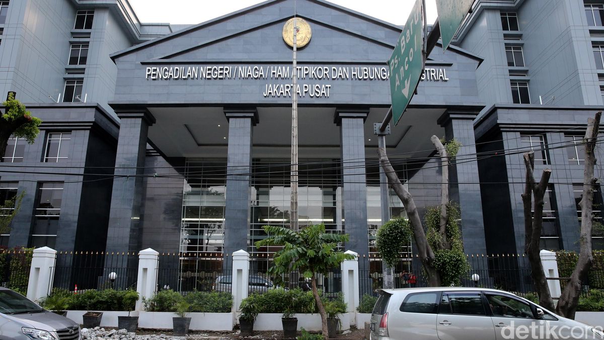 PN Jakpus Kabulkan Gugatan Cerai Artis MA