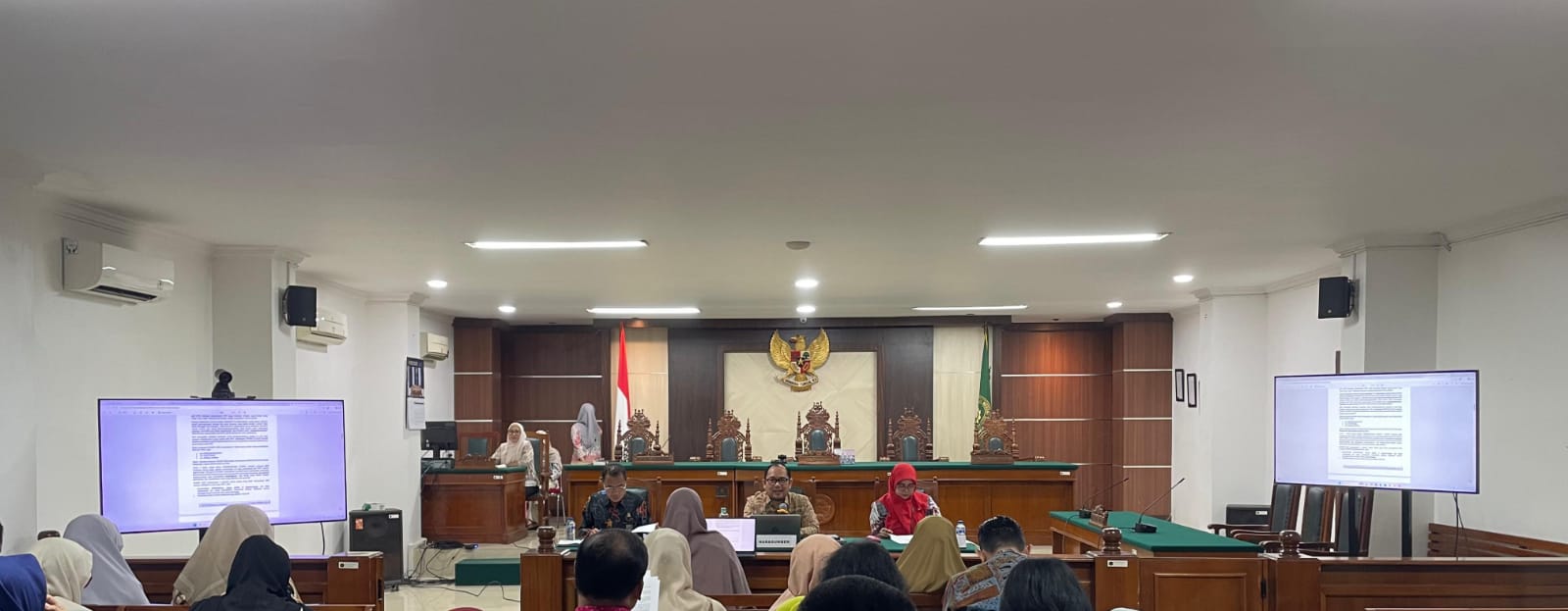 PN Makassar Gelar FGD Kepaniteraan Bahas Penerapan KUHP dan KUHAP Baru