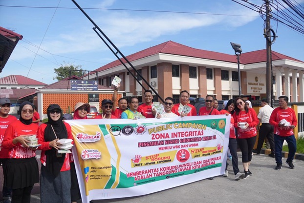 Dok. PN Gorontalo. Ket: Public Campaign PN Gorontalo dipimpin langsung oleh Ketu PN Gorontalo Yusuf Syamsudin.