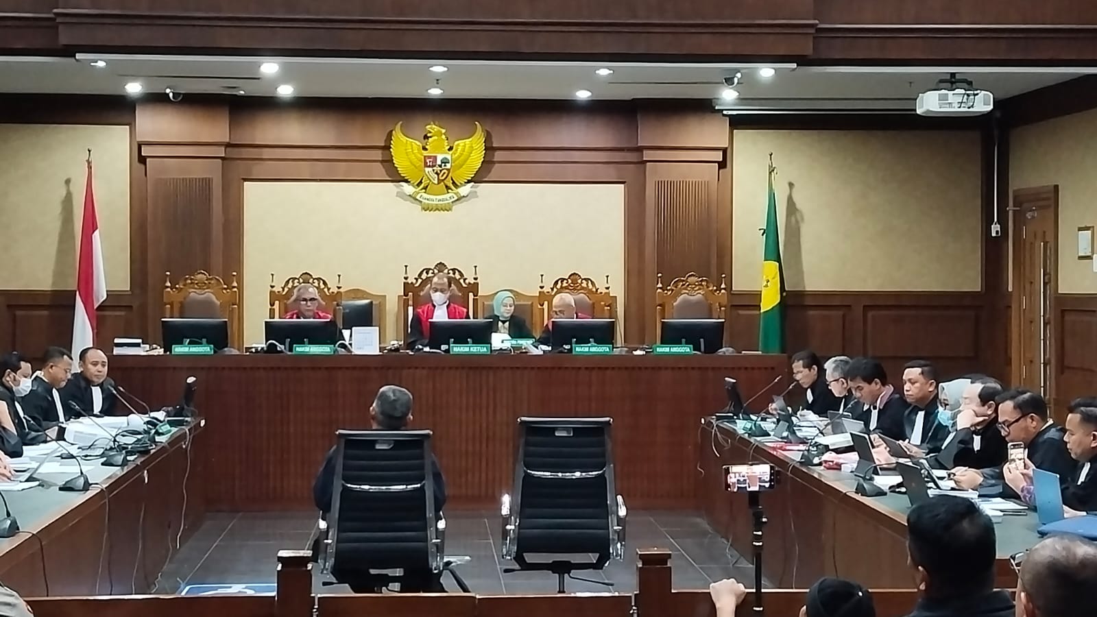 Saat PN Jakpus Sidang Maraton 12 Jam Periksa 2 Saksi Kasus Hasto