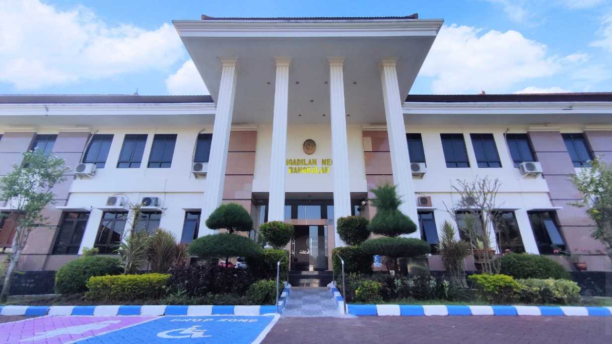 Selundupkan Nuri & Kakak Tua dari Maluku, Pelaku Dibui 2 Tahun oleh PN Bangkalan Madura