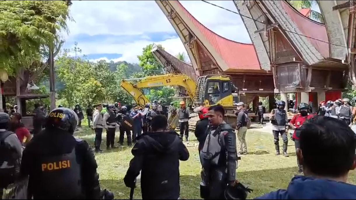 Sempat Ricuh, PN Makale Tuntaskan Eksekusi Tanah Tongkonan di Tana Toraja
