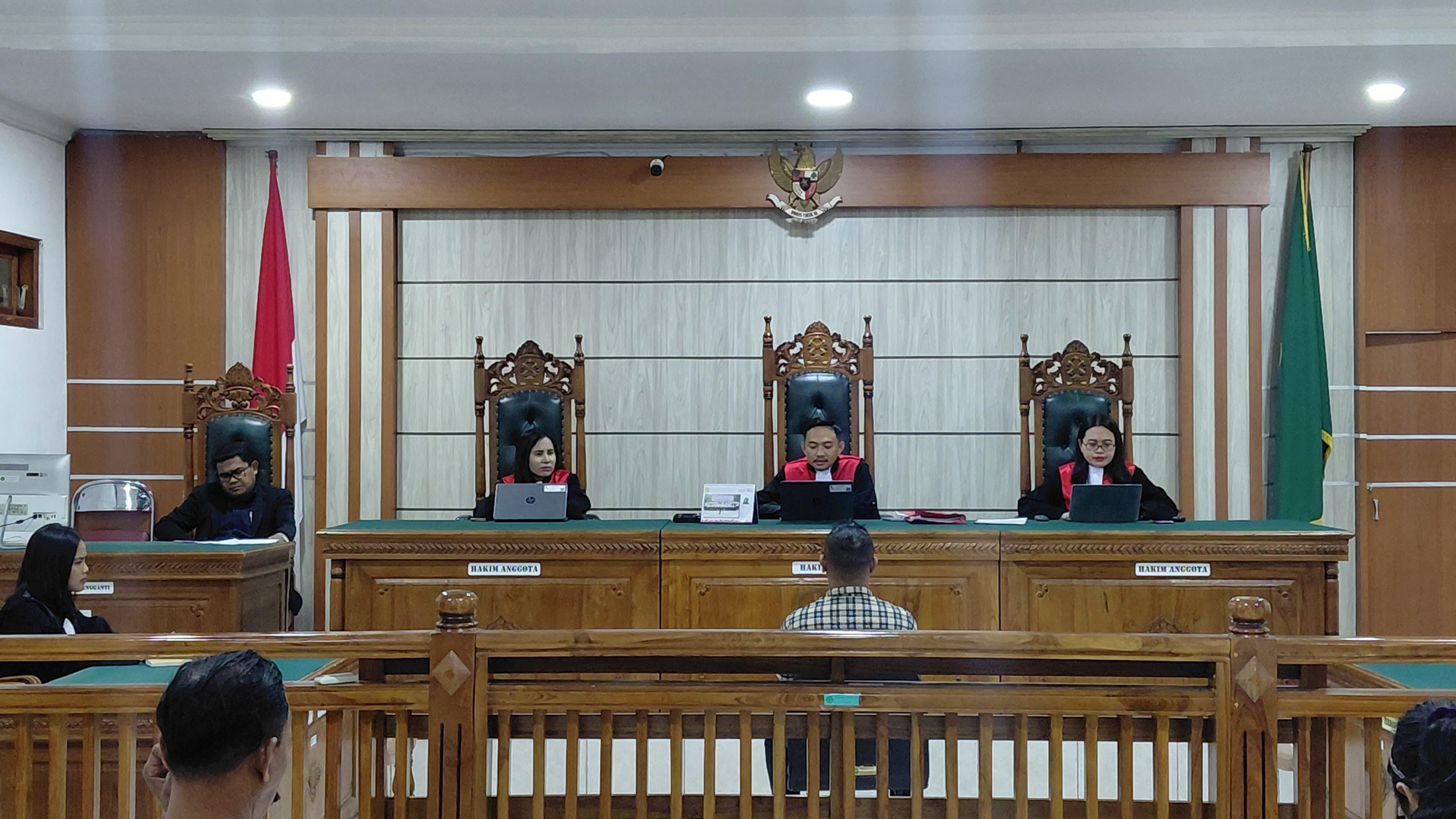 Telantarkan Isteri & Anak, ASN ini Dipidana Pengawasan di PN Labuan Bajo