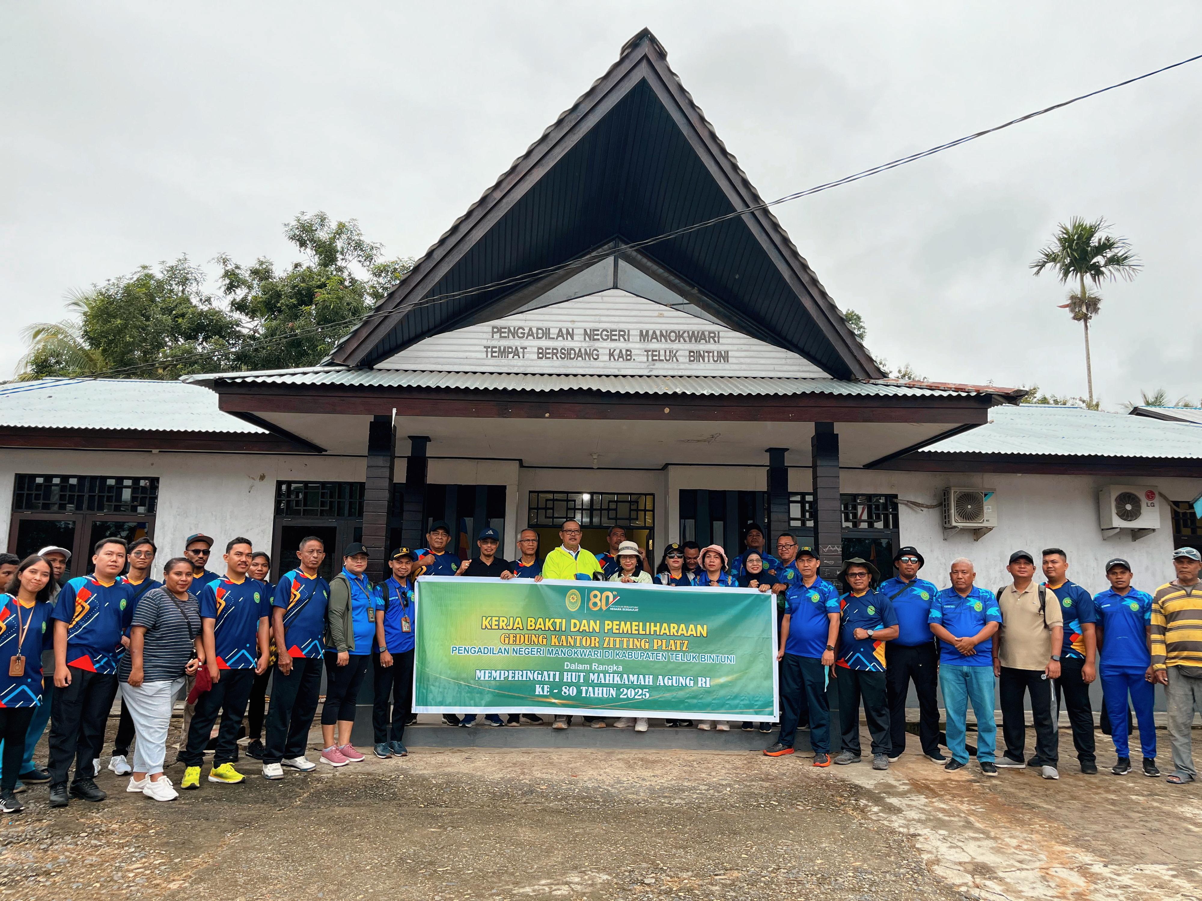 Tempuh 300 Km, PT Papua Barat Pastikan Akses Keadilan di Teluk Bintuni
