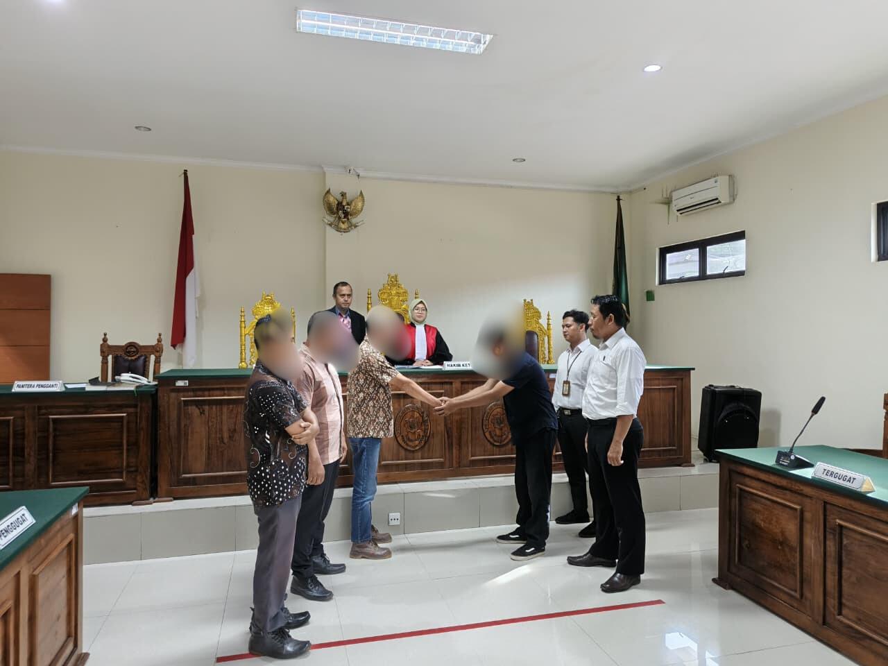 Terapkan RJ, PN Sungailiat Vonis Percobaan Terdakwa Pencurian Tandan Buah Sawit