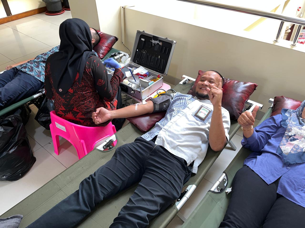 Hakim-Aparatur PN Tanjungkarang Lampung Antusias Ikuti Donor Darah HUT RI-MA